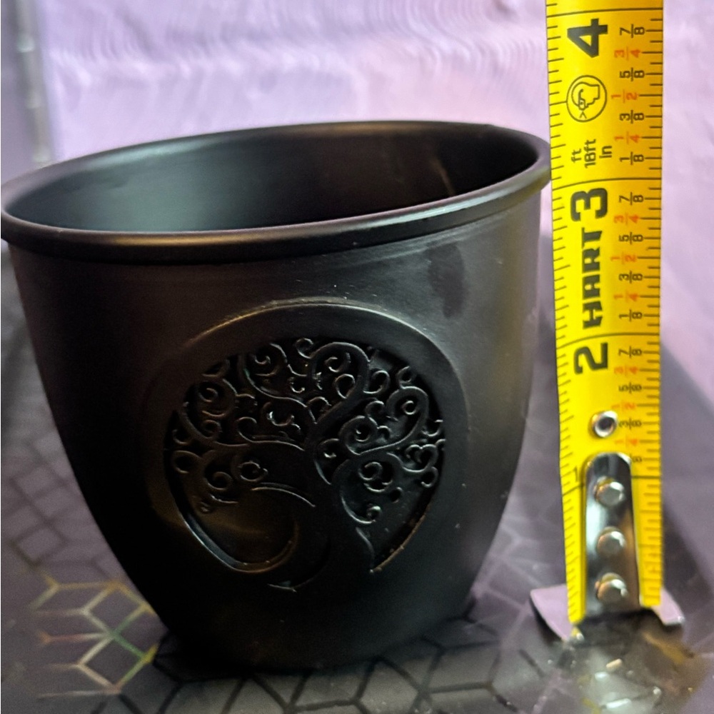 Black Cast Iron candle holder withDesign (2 designs available) - Picture 6 of 8
